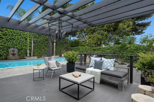 1012 10th Street, Manhattan Beach CA: https://media.crmls.org/medias/a35241ea-00d7-4f20-8bb6-42eb8a07d404.jpg