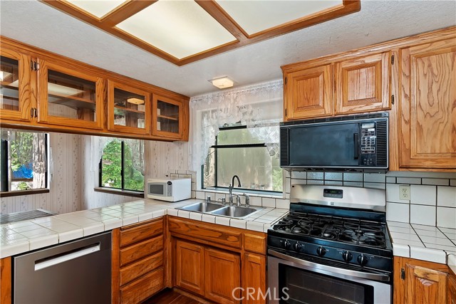 Garden window over sink