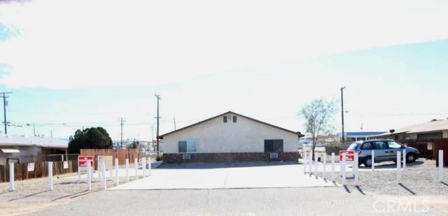 16315 Juniper Street, Hesperia CA: https://media.crmls.org/medias/a353b59a-7983-4b40-8e75-7ef6b9354cc3.jpg