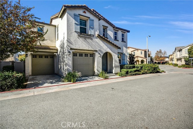 Detail Gallery Image 2 of 27 For 6591 Mogano Dr, Chino,  CA 91710 - 4 Beds | 3 Baths