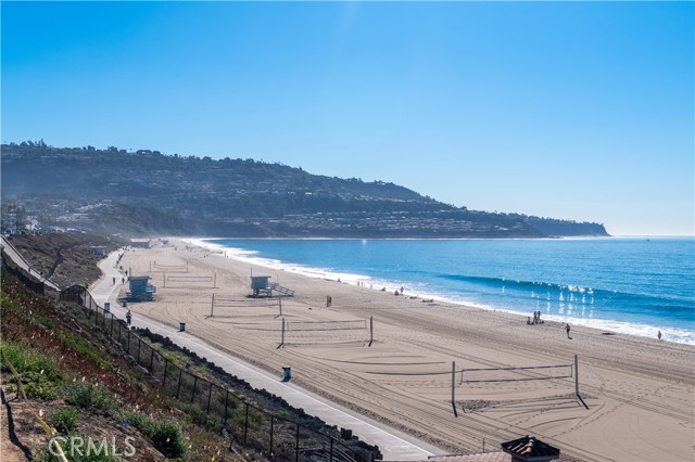 Detail Gallery Image 48 of 66 For 555 Esplanade #320,  Redondo Beach,  CA 90277 - 2 Beds | 2 Baths