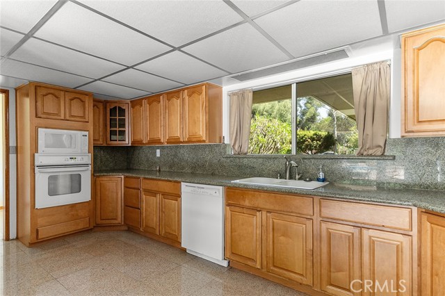 Detail Gallery Image 10 of 39 For 20827 E Mesarica Rd, Covina,  CA 91724 - 8 Beds | 6/1 Baths