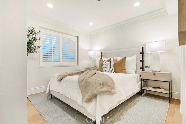 Detail Gallery Image 24 of 28 For 3731 4th Ave, Corona Del Mar,  CA 92625 - 3 Beds | 2/1 Baths