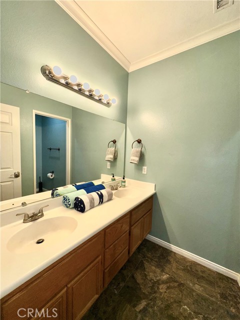 Detail Gallery Image 14 of 30 For 35579 Country Creek Dr, Yucaipa,  CA 92399 - 4 Beds | 2 Baths