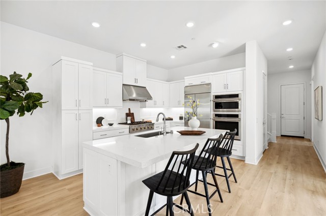 113 Bosal, Irvine CA: https://media.crmls.org/medias/a3588e1a-484e-4610-8fa3-06e09ef6b8d9.jpg