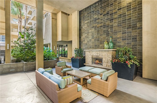 133 The Promenade N, Long Beach CA: https://media.crmls.org/medias/a358a933-86cd-4b9a-aadd-58cb2be5813a.jpg