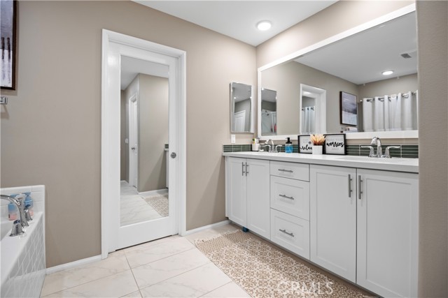 13002 Woodhill st, Victorville CA: https://media.crmls.org/medias/a35905f4-f298-40fa-9095-255c7dee14cf.jpg