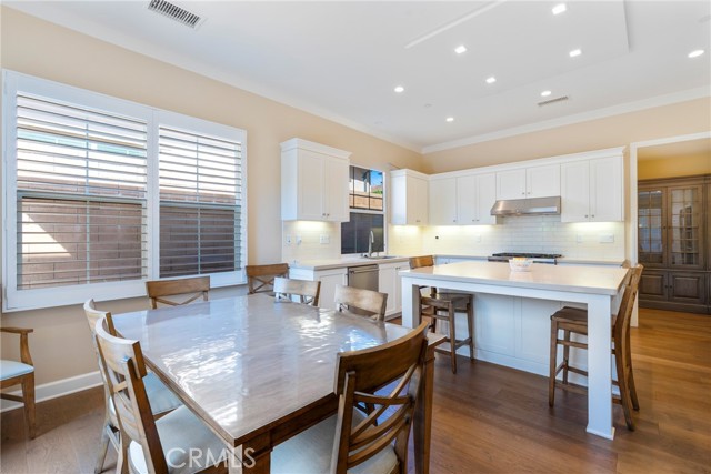 Detail Gallery Image 10 of 34 For 71 Brixton, Irvine,  CA 92620 - 4 Beds | 3 Baths