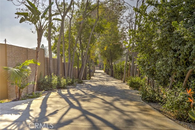 Detail Gallery Image 7 of 75 For 10555 Art St, Shadow Hills,  CA 91040 - 2 Beds | 3 Baths