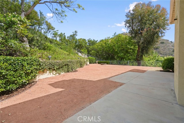 7169 Castle Peak Drive, West Hills CA: https://media.crmls.org/medias/a35a8f80-30ff-4e2b-9859-98dd5f58496b.jpg