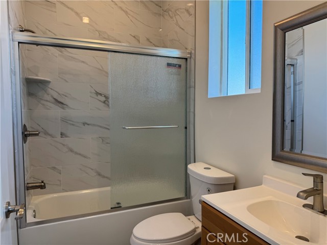 Detail Gallery Image 24 of 39 For 11602 Valley View Ave #4,  Whittier,  CA 90604 - 4 Beds | 4/1 Baths