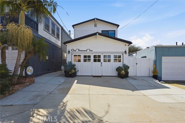 1002 3rd St, Hermosa Beach, California 90254, 4 Bedrooms Bedrooms, ,2 BathroomsBathrooms,Residential,For Sale,3rd St,SB26070138