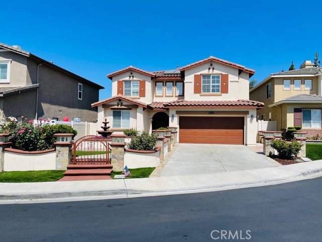 8295 E Brookdale Ln, Anaheim Hills, CA 92807