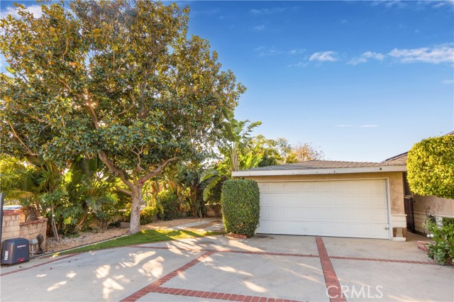 Detail Gallery Image 2 of 17 For 19937 Parthenia St, Northridge,  CA 91324 - 3 Beds | 2 Baths