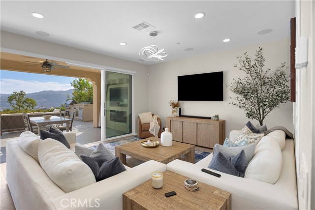 Detail Gallery Image 3 of 64 For 7 Paladino Ct, Rancho Mission Viejo,  CA 92694 - 4 Beds | 4/1 Baths