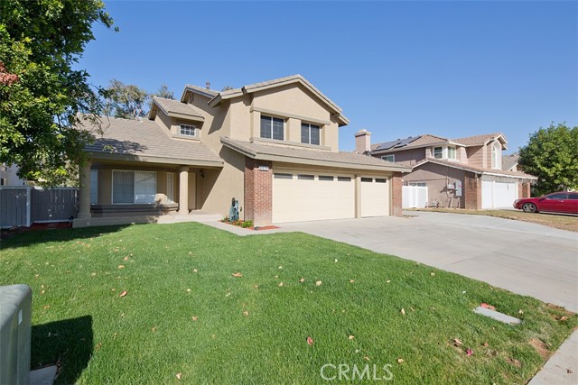 Detail Gallery Image 2 of 24 For 13162 Glandt Ct, Corona,  CA 92883 - 3 Beds | 2/1 Baths