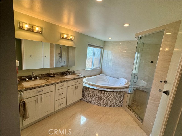 Detail Gallery Image 29 of 35 For 700 Reynolds Ln, Redondo Beach,  CA 90278 - 3 Beds | 2/1 Baths