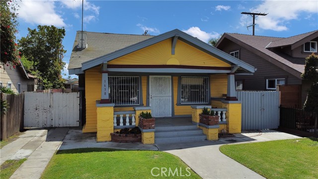 1638 W 51st Street, Los Angeles CA: https://media.crmls.org/medias/a35e6dc4-fbf5-4504-879a-f939a657d365.jpg