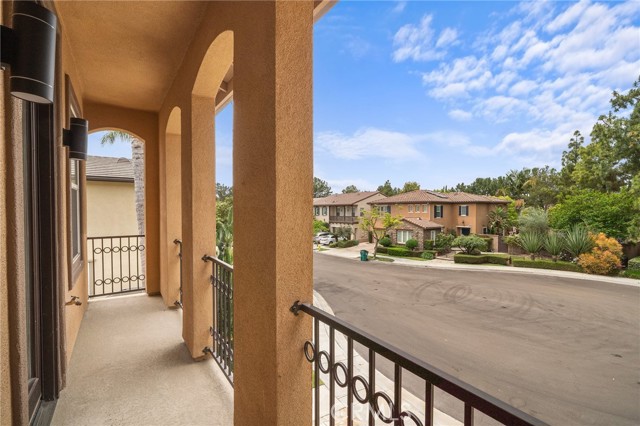 2 Dos Rios, Irvine CA: https://media.crmls.org/medias/a35f7181-d85a-43a7-a562-18e41d5bed5b.jpg