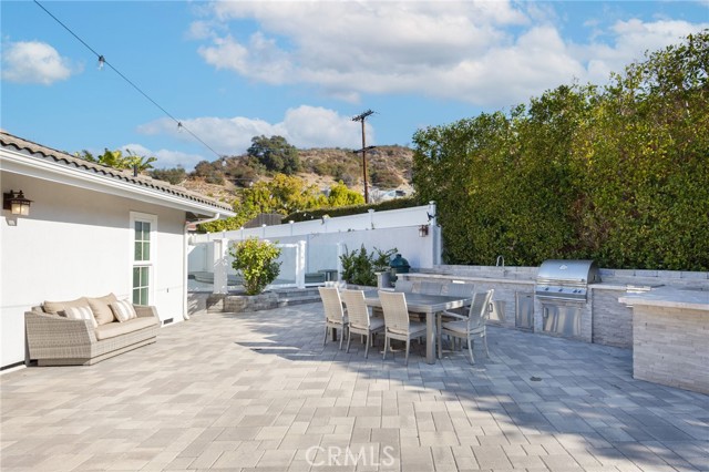 Detail Gallery Image 35 of 44 For 1851 Tamerlane Dr, Glendale,  CA 91208 - 4 Beds | 3 Baths