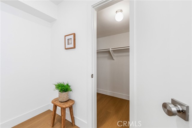 5309 E Appian Way, Long Beach CA: https://media.crmls.org/medias/a3610e15-9502-4bd3-a8da-03f24bd75035.jpg