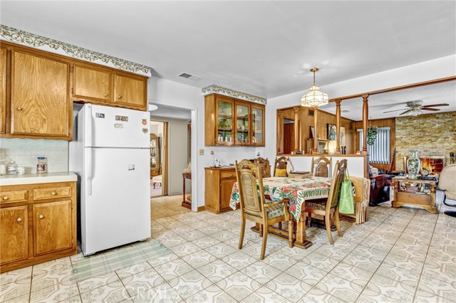 301 East Buckthorn photo 12