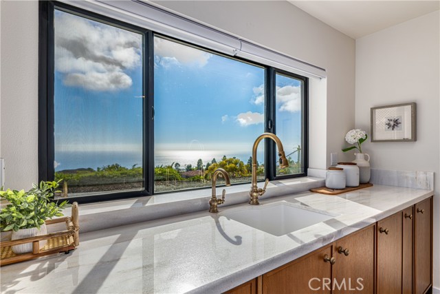 Natural lights, unobstructed ocean view kitchen