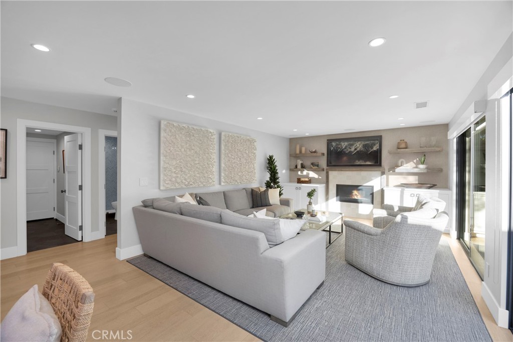 MLS #OC25265999 image #21