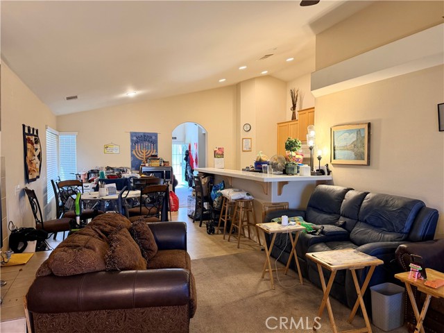 Detail Gallery Image 10 of 19 For 13640 Summit View St, Hesperia,  CA 92344 - 3 Beds | 2 Baths