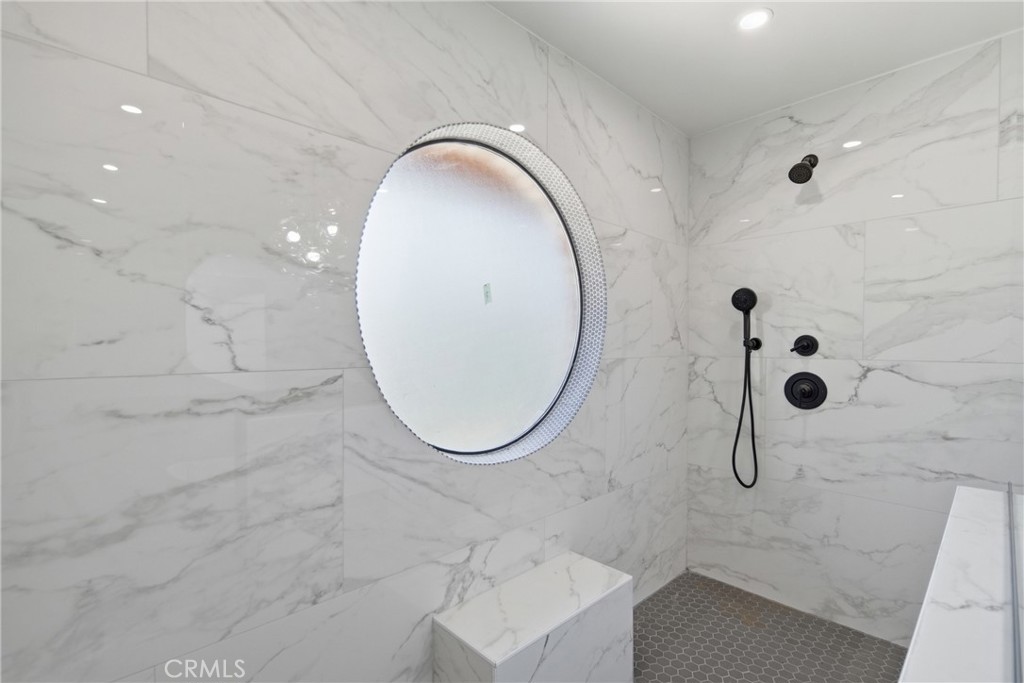 https://media.crmls.org/medias/a363b7d2-c8f1-4955-b5d5-f094c4985c2c.jpg?preset=X-Large