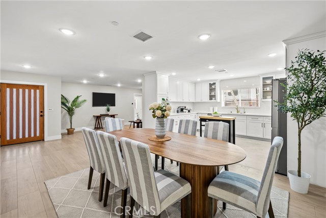 16360 Parthenia photo 7