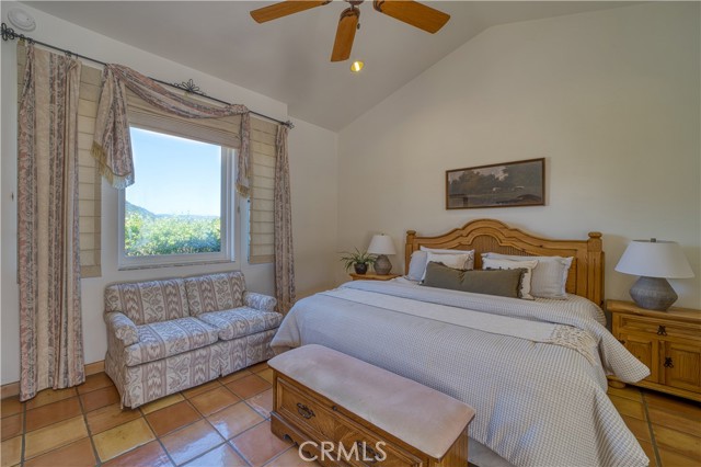 1220 Bassi Drive, San Luis Obispo CA: https://media.crmls.org/medias/a3644bff-673d-42dc-aa91-3a9e7275d890.jpg