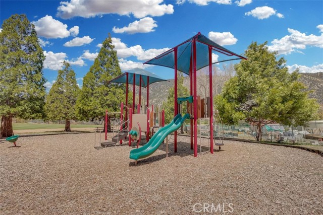 Detail Gallery Image 29 of 33 For 2105 Zermatt Dr, –,  CA 93222 - 2 Beds | 2 Baths