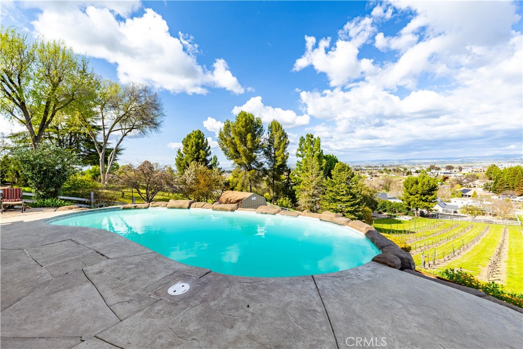 940 Walnut Drive