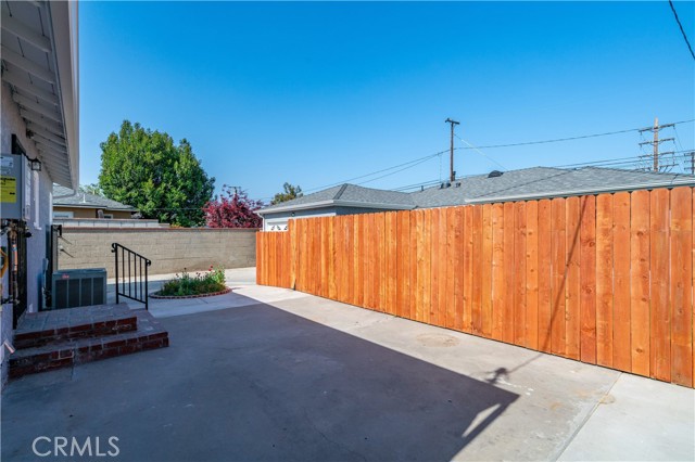 Detail Gallery Image 23 of 56 For 4622 Dunrobin Ave, Lakewood,  CA 90713 - 6 Beds | 4 Baths