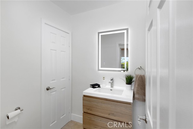 Detail Gallery Image 19 of 36 For 1219 N Raymond Ave, Fullerton,  CA 92831 - 4 Beds | 2/1 Baths