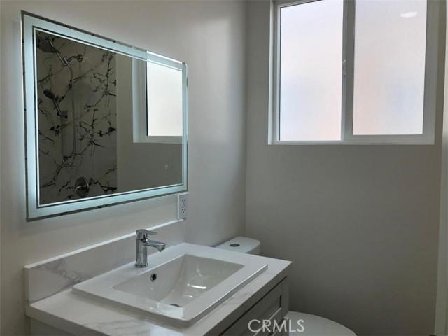 Detail Gallery Image 8 of 21 For 6563 Kansas Ave, Los Angeles,  CA 90044 - 2 Beds | 1 Baths