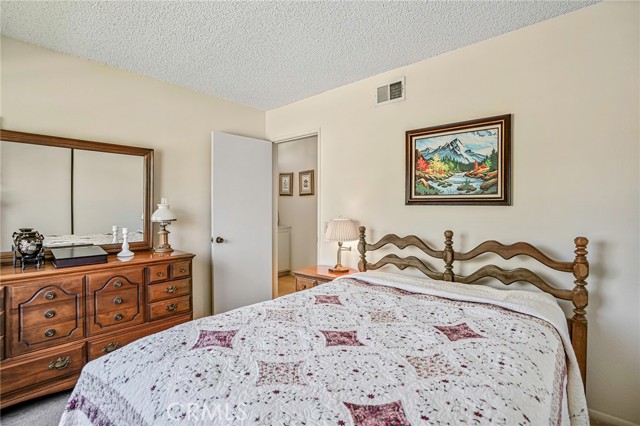 Detail Gallery Image 11 of 20 For 1448 Grey Oaks Ct, Oceanside,  CA 92056 - 3 Beds | 1/1 Baths