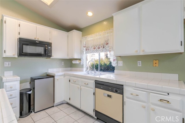 Detail Gallery Image 18 of 42 For 39764 Milan Dr, Palmdale,  CA 93551 - 4 Beds | 2 Baths