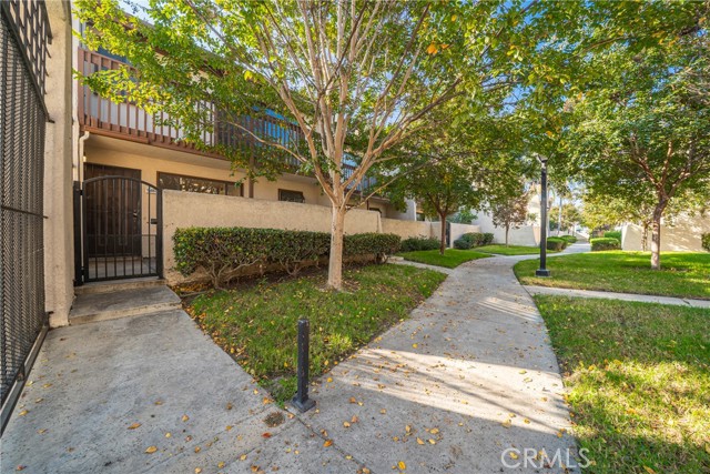 Detail Gallery Image 4 of 38 For 10663 Bell, Stanton,  CA 90680 - 2 Beds | 2/1 Baths