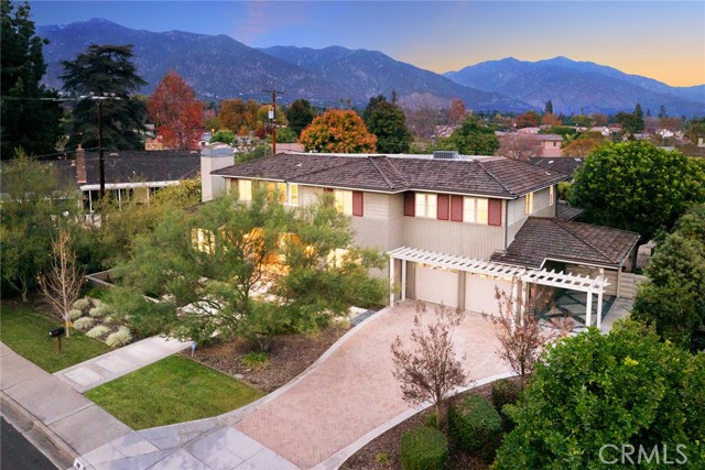 416 N Altura Road, Arcadia CA: https://media.crmls.org/medias/a36920f5-e45b-45bf-b109-d079438d5430.jpg
