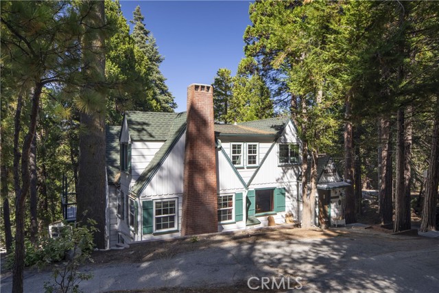 225 Fairview Drive, Lake Arrowhead, CA 92352