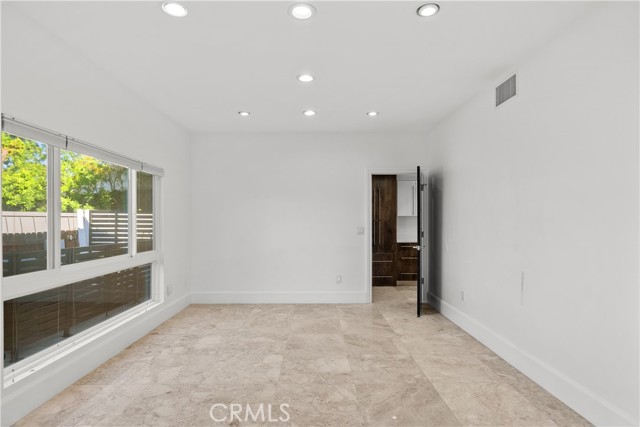 16544 Park Lane Drive, Los Angeles CA: https://media.crmls.org/medias/a36b12a7-f034-4ec9-a016-b55a8828f07e.jpg