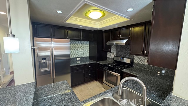 Detail Gallery Image 7 of 24 For 1056 Walnut Grove Ave #G,  Rosemead,  CA 91770 - 3 Beds | 3 Baths