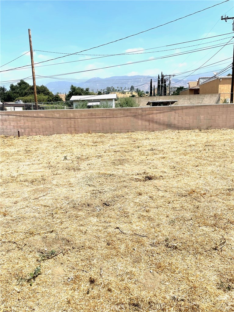 https://media.crmls.org/medias/a36bac82-c070-47bc-8684-7ceeecf397a3.jpg?preset=X-Large