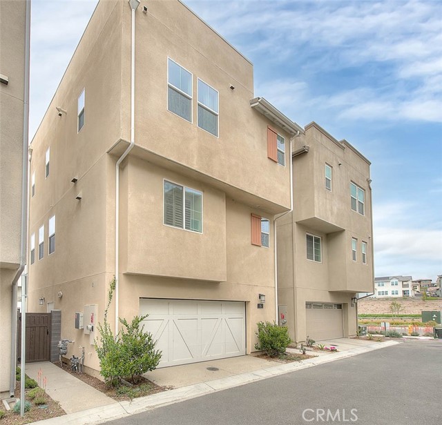Detail Gallery Image 4 of 60 For 15 Crown Point Dr, Rancho Mission Viejo,  CA 92694 - 3 Beds | 2/1 Baths