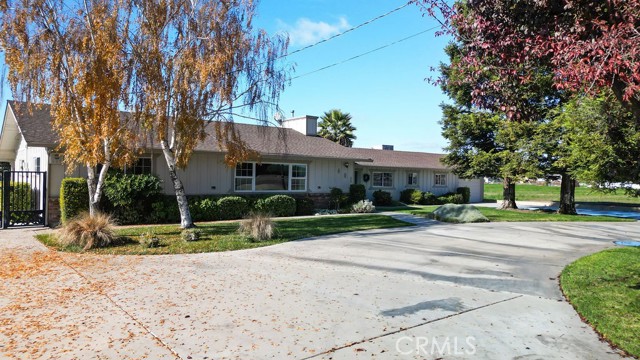 Detail Gallery Image 4 of 57 For 401 S Johnson Rd, Turlock,  CA 95380 - 3 Beds | 2/1 Baths