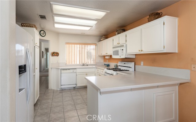 Detail Gallery Image 11 of 32 For 689 Twin Hills Dr, Banning,  CA 92220 - 2 Beds | 2 Baths