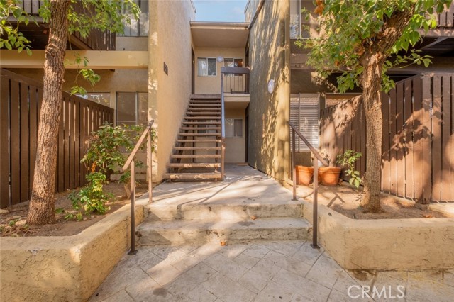 Detail Gallery Image 4 of 27 For 18350 Hatteras St #167,  Tarzana,  CA 91356 - 2 Beds | 2 Baths