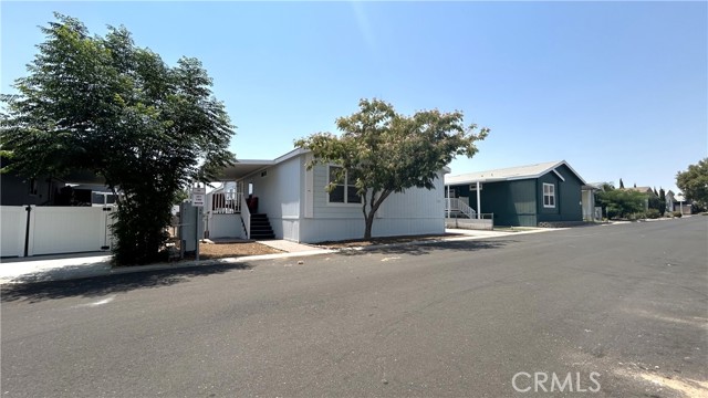 Detail Gallery Image 2 of 37 For 20843 Waalew Rd #C148,  Apple Valley,  CA 92307 - 4 Beds | 2 Baths